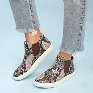 Coconuts by Matisse Women 9 Harlan Faux Snakeskin Slip On Sneaker Fun Flats